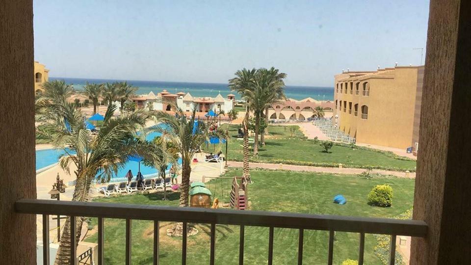 Special Chalets In Porto South Beach Families Ain Sukhna Exterior photo